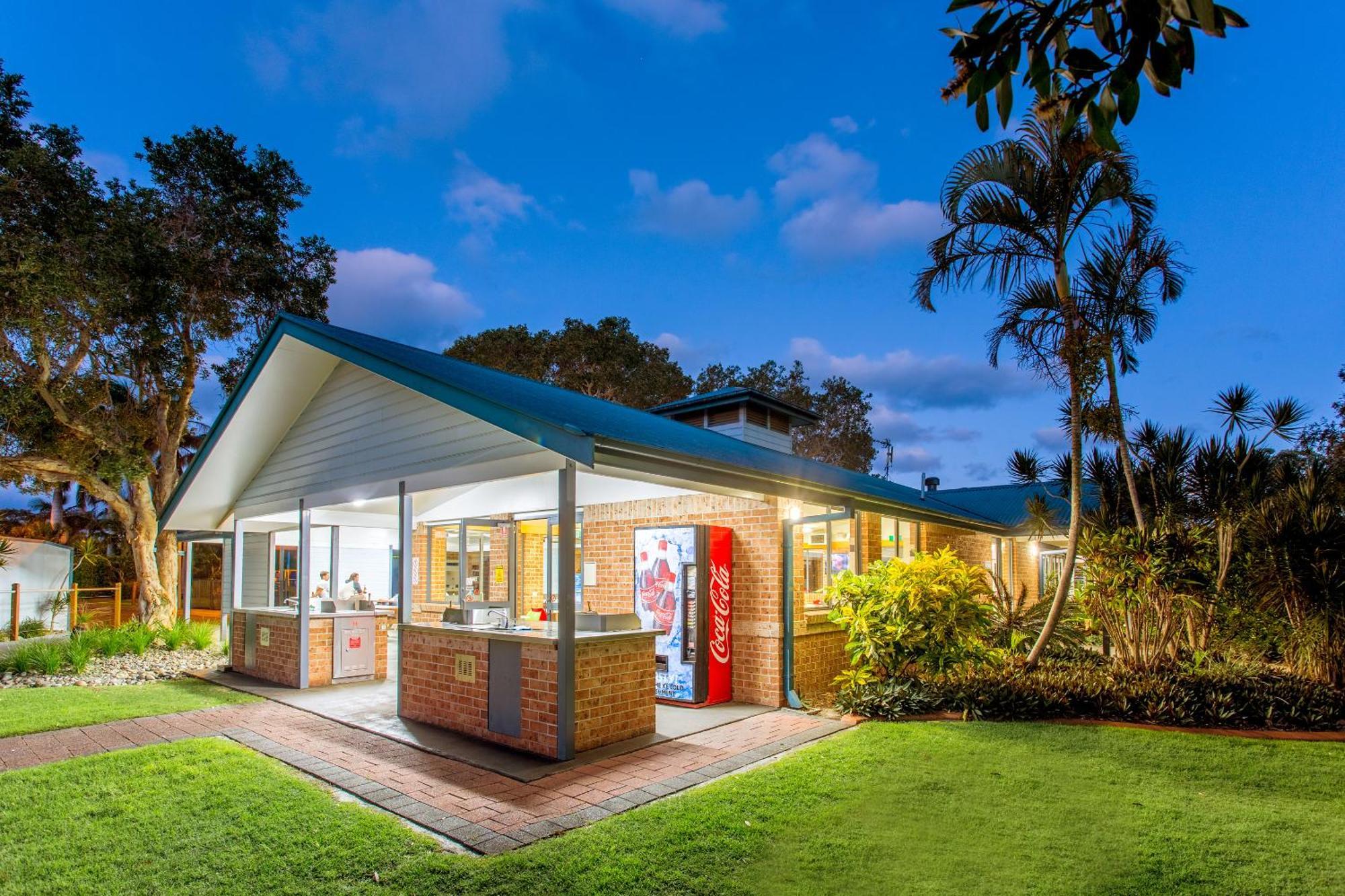 Big4 Park Beach Holiday Park Coffs Harbour Buitenkant foto